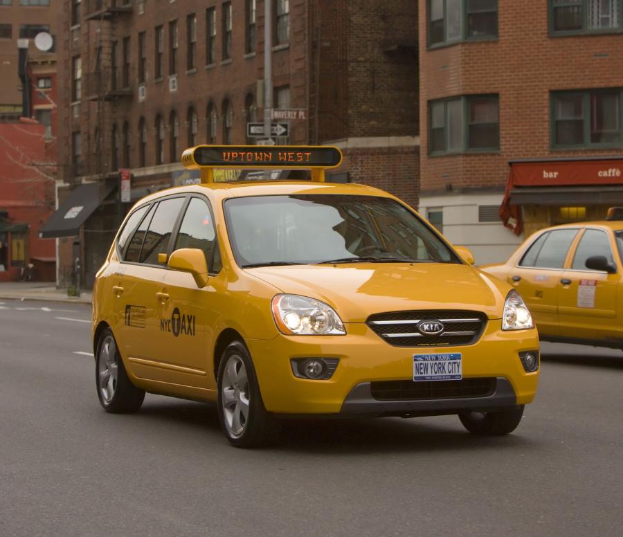  Kia Rondo Taxi 2007 года  (фото 32 из 45)